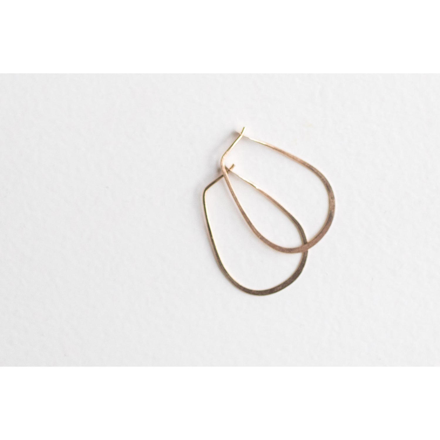 Melissa Joy Manning Small Teardrop Hoops in 14k Yellow Gold – JUDITH