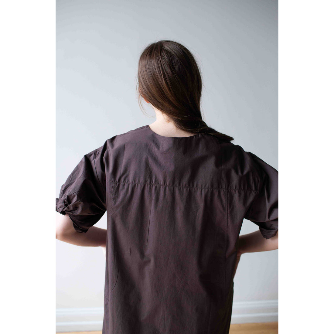 Sayaka Davis U-Neck Dress in Chocolate