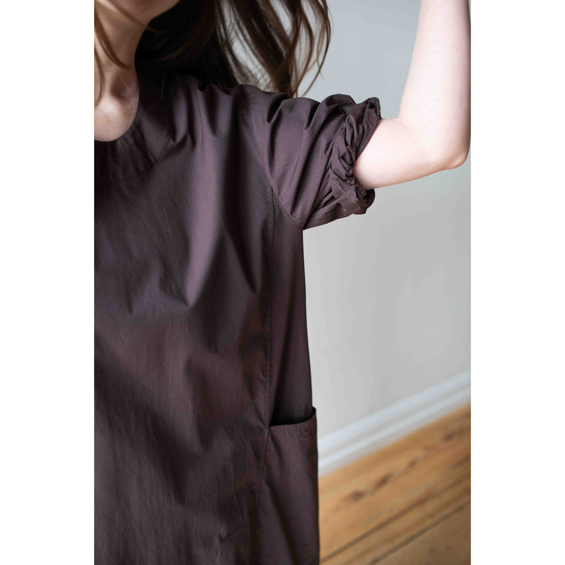 Sayaka Davis U-Neck Dress in Chocolate