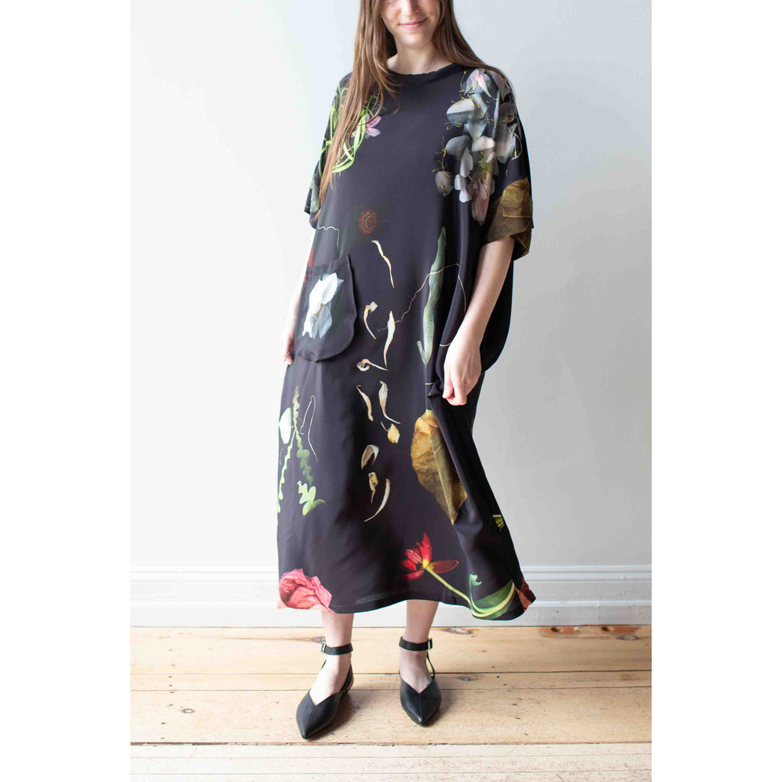 Anntian Silk Dress in Print C-Big Flowers/Black