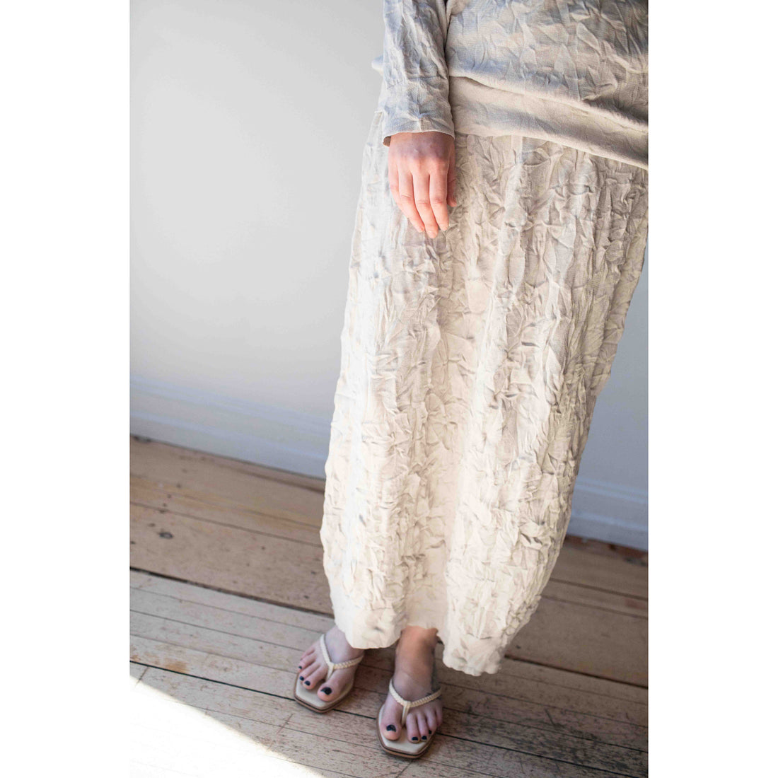 Black Crane Crinkled Summer Knit Skirt in Platinum