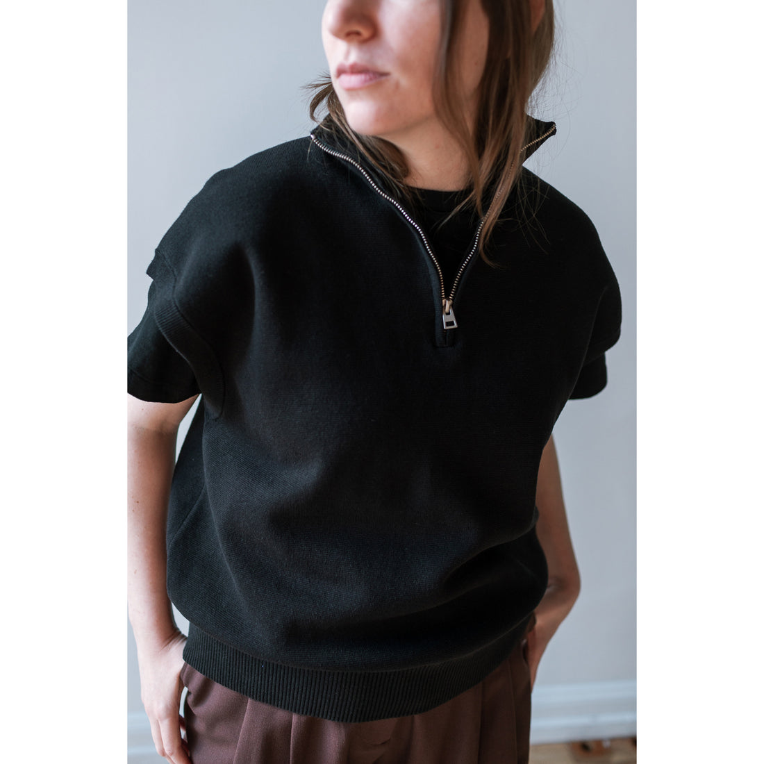 Nomia Sleeveless Zip Turtleneck in Black