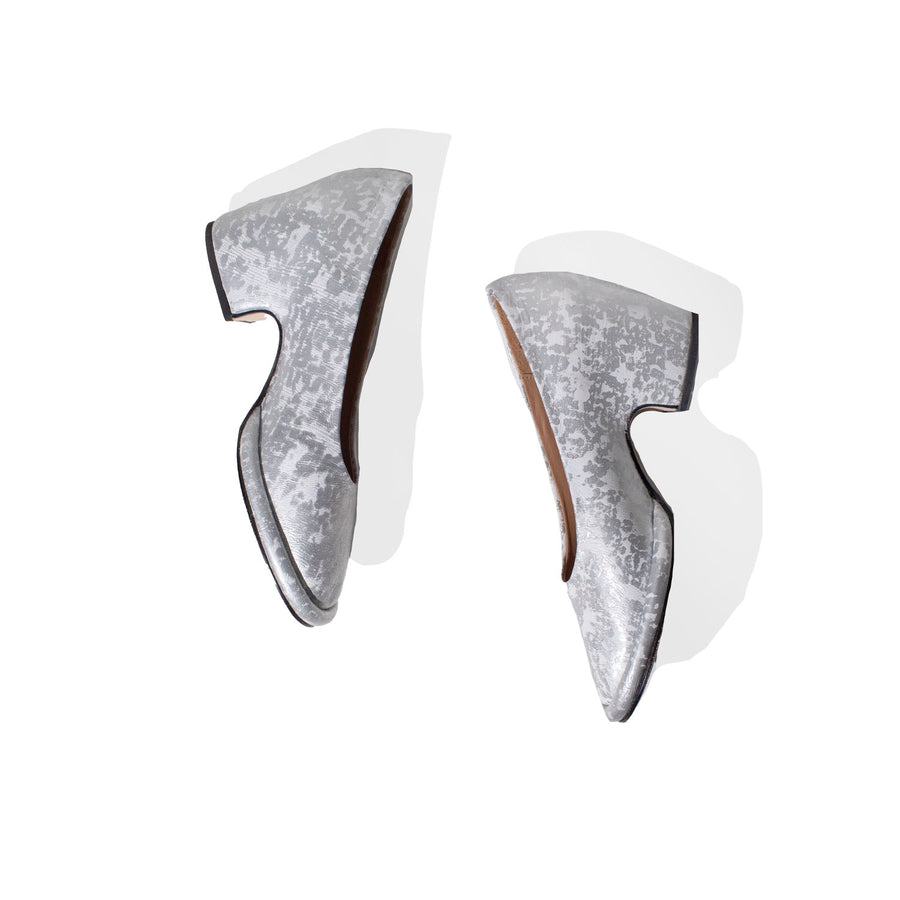 Lauren Manoogian Foil Arch Pump in Silver